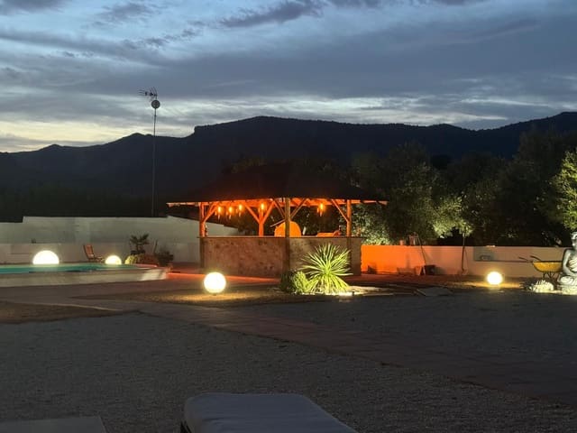 7 sovrum Finca/Hus på landet till salu i Salinas med pool garage - 379 995 € (Ref: 9459447)