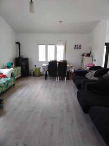3 sypialnia Finka/Dom wiejski na sprzedaż w Sax z basenem garażem - 315 000 € (Ref: 9488492)