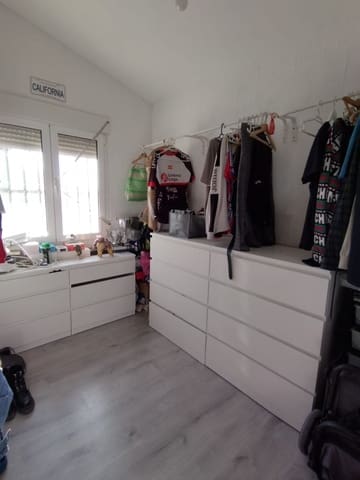 3 sypialnia Finka/Dom wiejski na sprzedaż w Sax z basenem garażem - 315 000 € (Ref: 9488492)