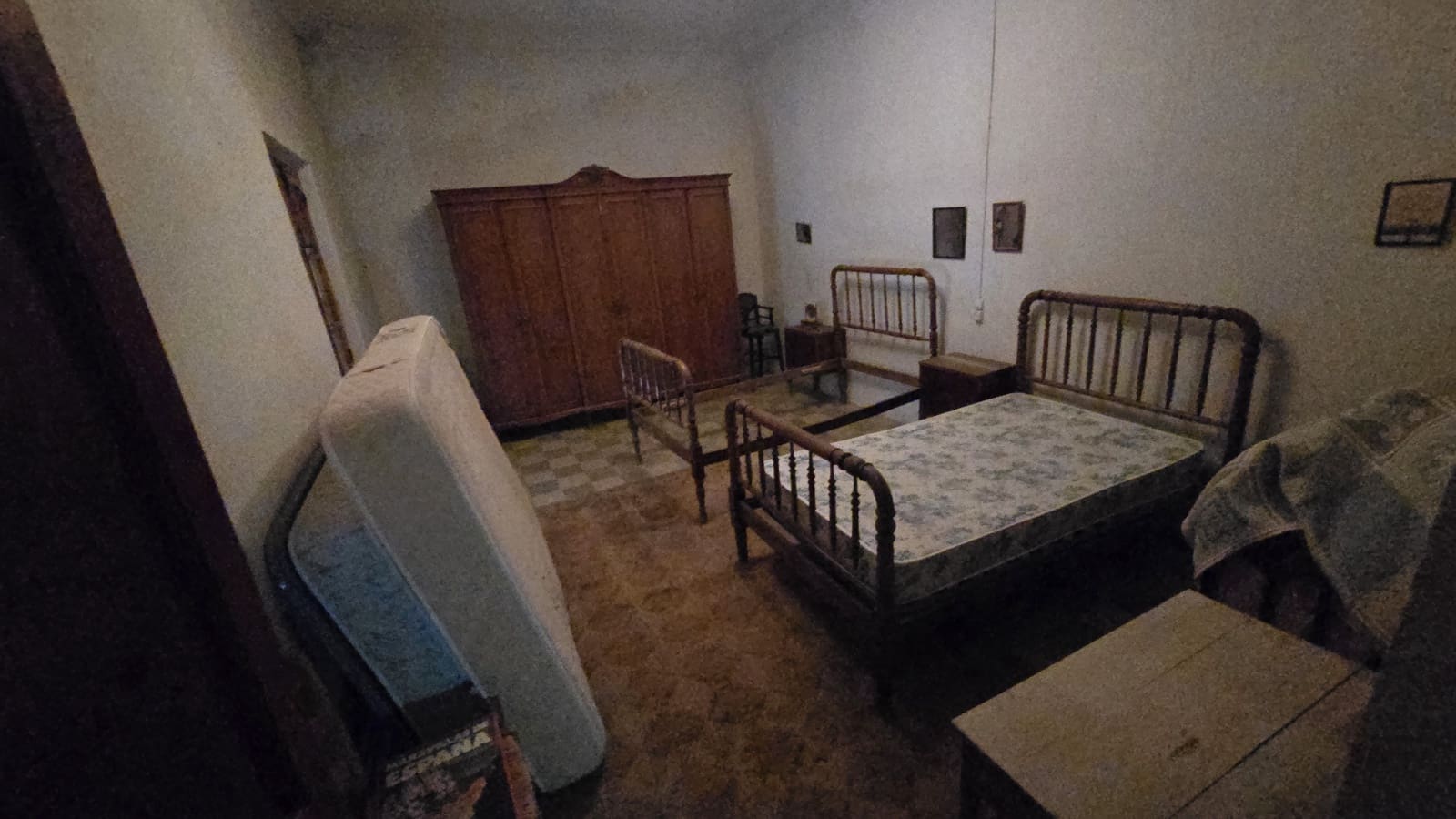 8 bedroom Finca/Country House for sale in Salinas with garage - € 279,000 (Ref: 9488513)