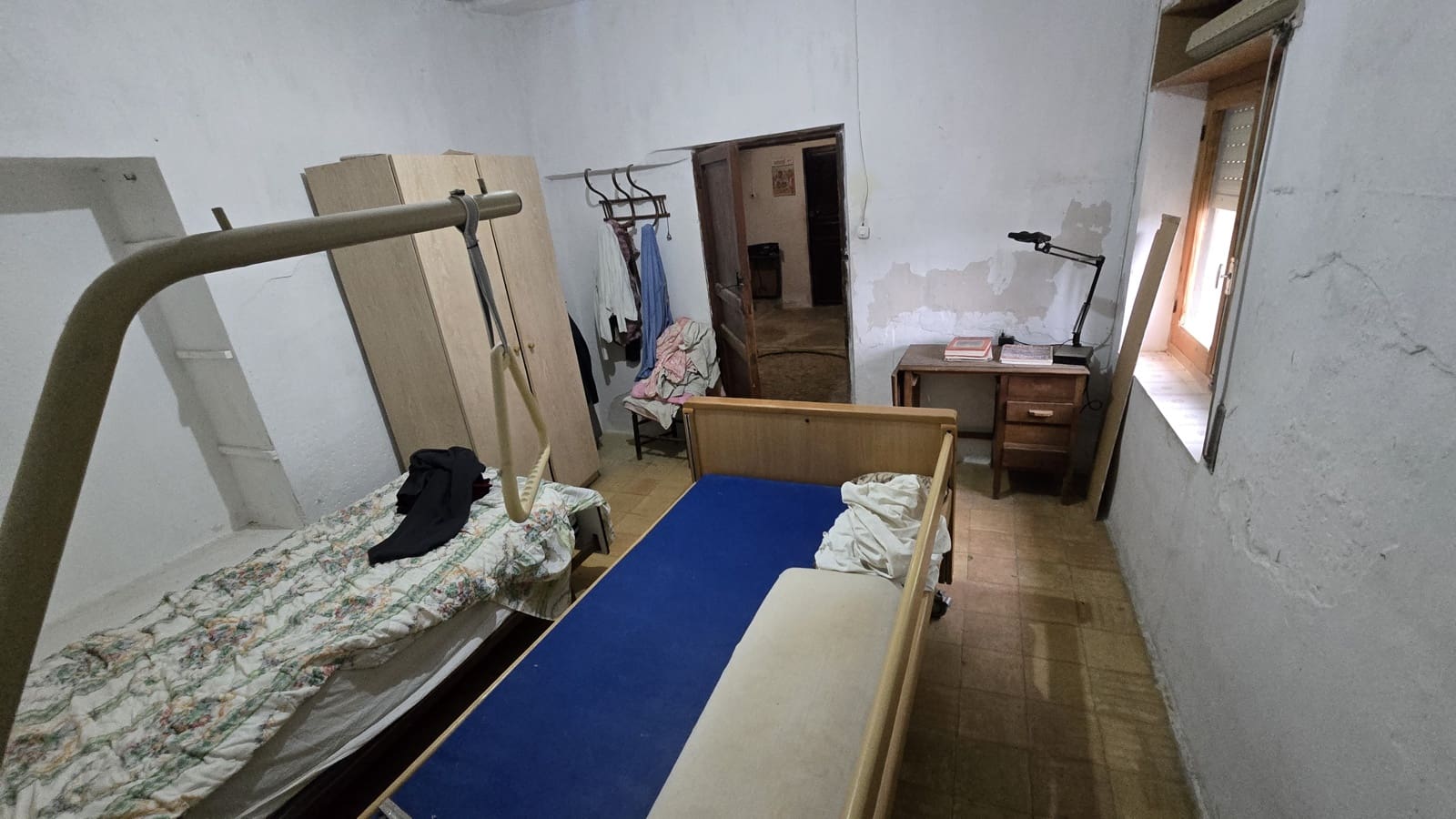 8 bedroom Finca/Country House for sale in Salinas with garage - € 279,000 (Ref: 9488513)