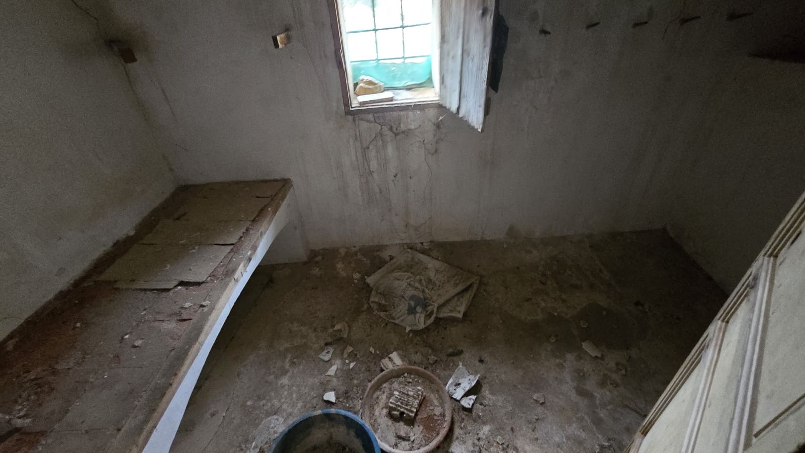 8 bedroom Finca/Country House for sale in Salinas with garage - € 279,000 (Ref: 9488513)