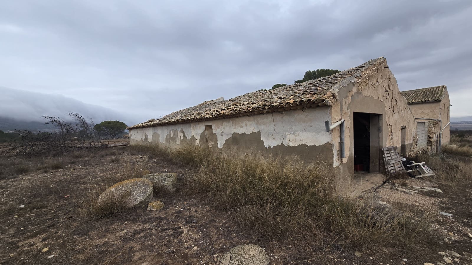 8 bedroom Finca/Country House for sale in Salinas with garage - € 279,000 (Ref: 9488513)