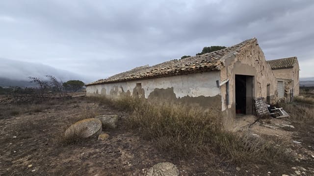 8 sovrum Finca/Hus på landet till salu i Salinas med garage - 279 000 € (Ref: 9488513)