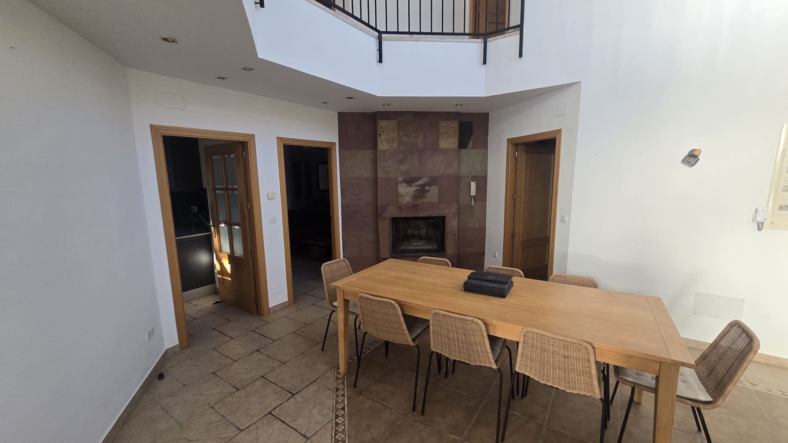 4 slaapkamer Villa te koop in Sax met zwembad garage - € 470.000 (Ref: 9491649)