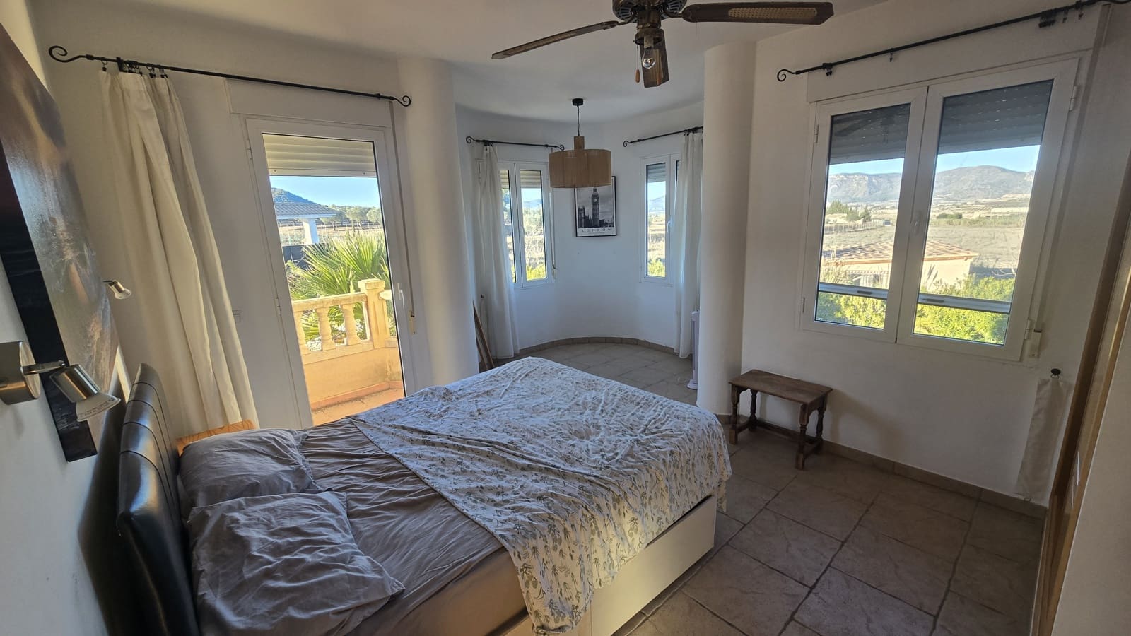 4 slaapkamer Villa te koop in Sax met zwembad garage - € 470.000 (Ref: 9491649)