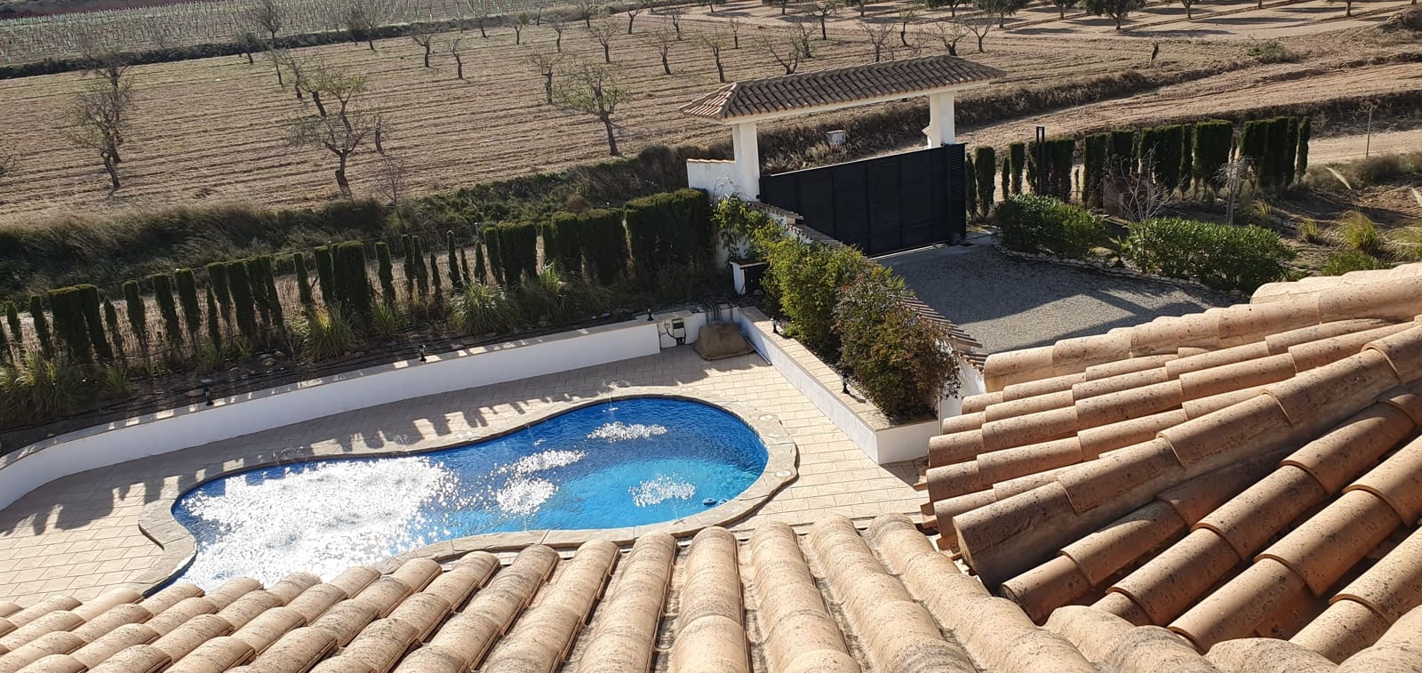 4 slaapkamer Villa te koop in Sax met zwembad garage - € 470.000 (Ref: 9491649)