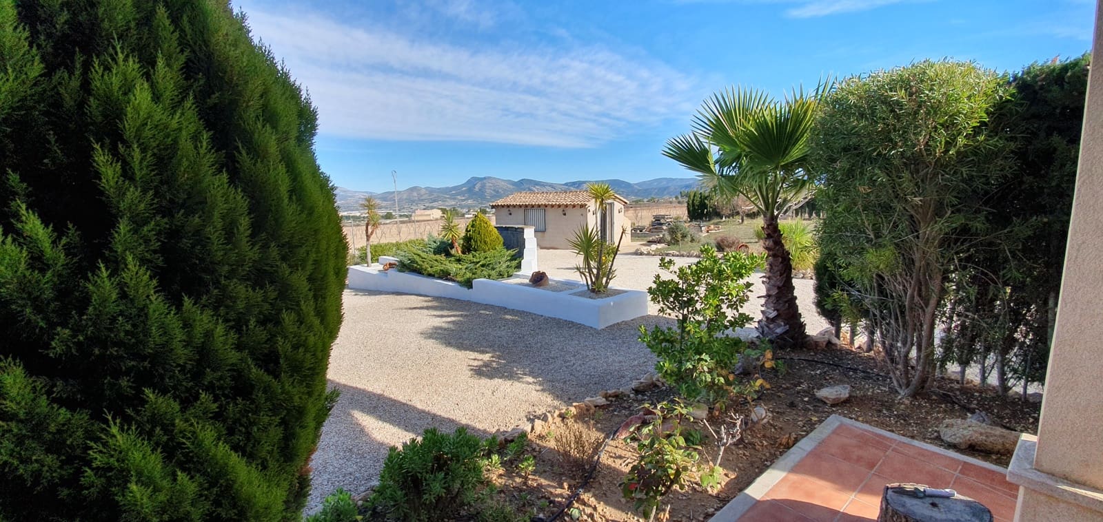 4 slaapkamer Villa te koop in Sax met zwembad garage - € 470.000 (Ref: 9491649)