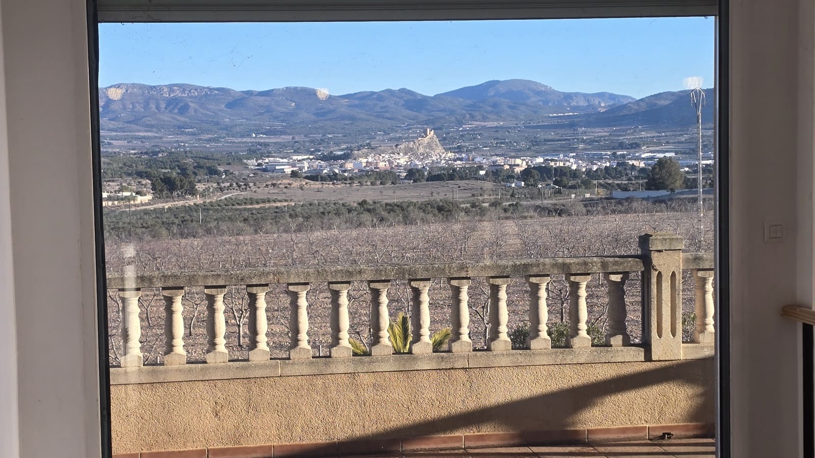 4 slaapkamer Villa te koop in Sax met zwembad garage - € 470.000 (Ref: 9491649)