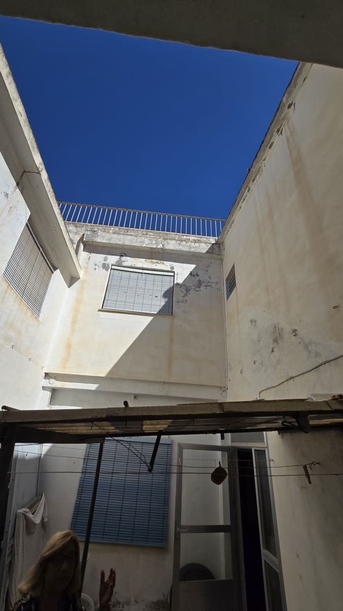 5 bedroom Townhouse for sale in Sax - € 184,950 (Ref: 9491843)