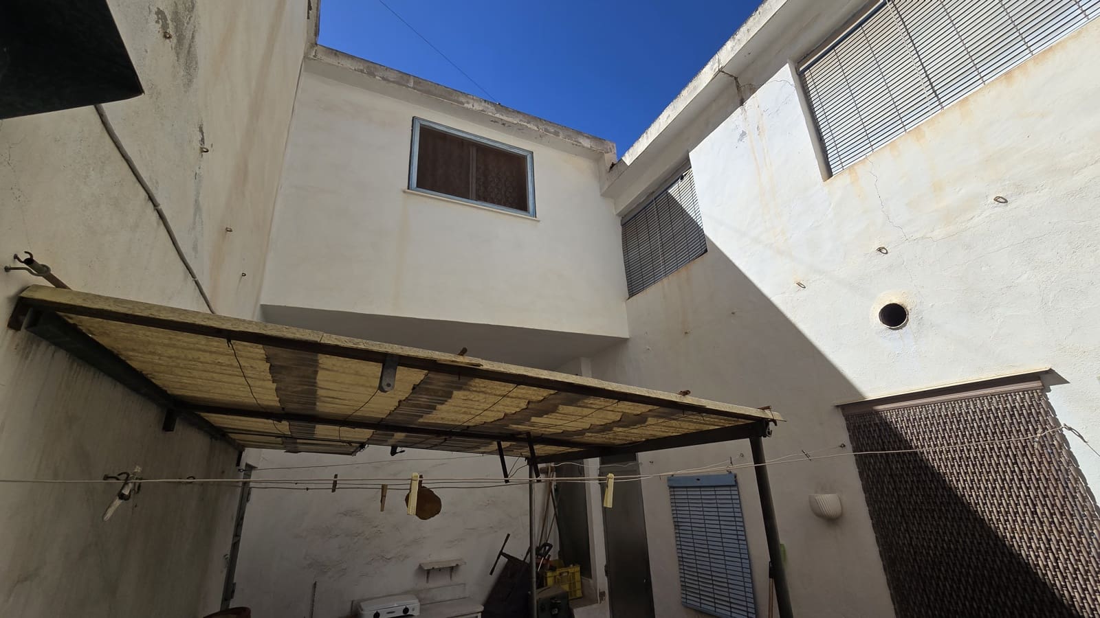 5 bedroom Townhouse for sale in Sax - € 184,950 (Ref: 9491843)