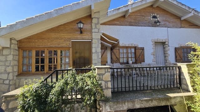 3 sypialnia Finka/Dom wiejski na sprzedaż w Salinas z basenem garażem - 350 000 € (Ref: 9495525)
