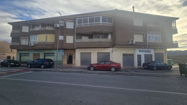 4 bedroom Apartment for sale in Salinas with garage - € 79,950 (Ref: 9542614)