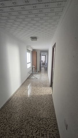 4 bedroom Apartment for sale in Salinas with garage - € 79,950 (Ref: 9542614)