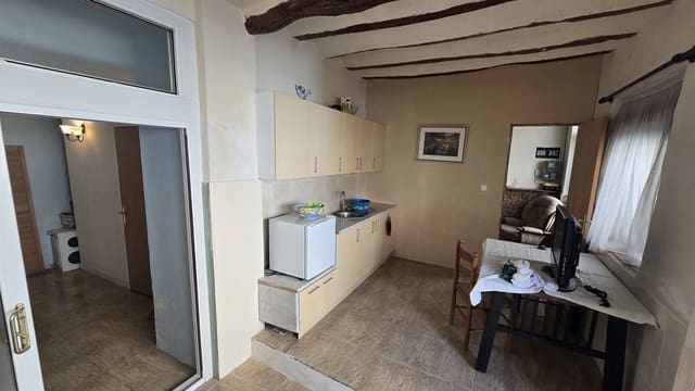 Casa de 4 habitaciones en Salinas en venta con garaje - 98.000 € (Ref: 9584697)