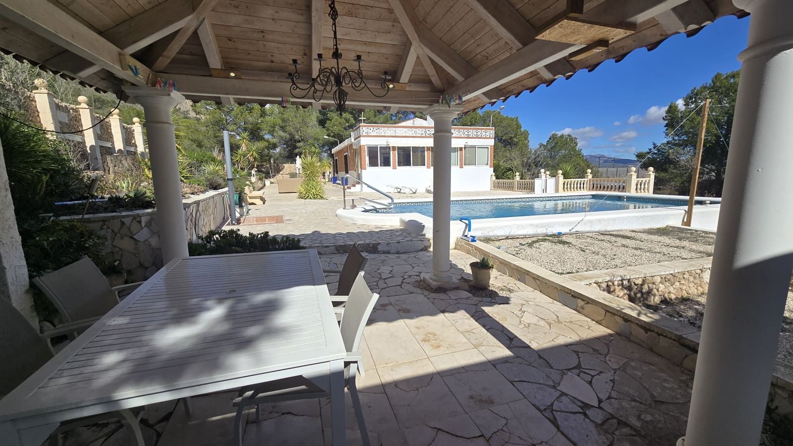 4 slaapkamer Finca/Landhuis te koop in Sax met zwembad - € 260.000 (Ref: 9606681)