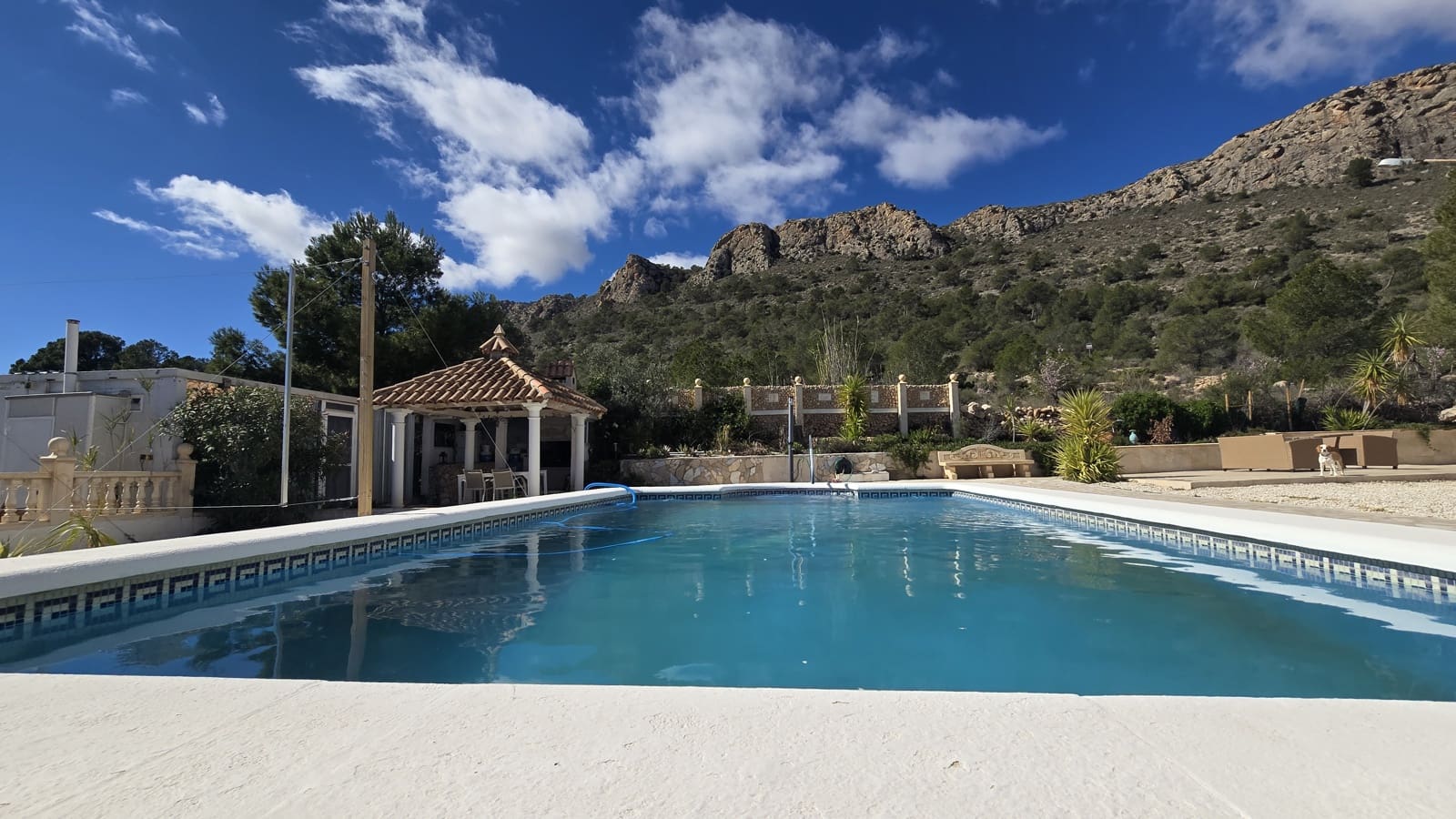 4 slaapkamer Finca/Landhuis te koop in Sax met zwembad - € 260.000 (Ref: 9606681)