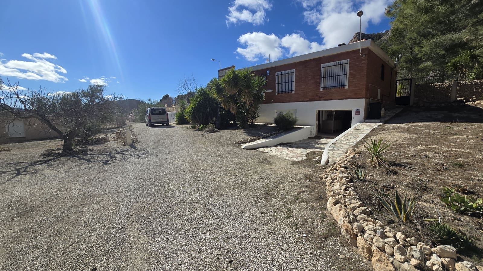 4 slaapkamer Finca/Landhuis te koop in Sax met zwembad - € 260.000 (Ref: 9606681)