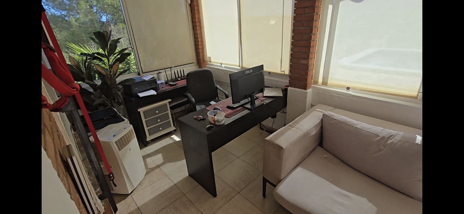 4 slaapkamer Finca/Landhuis te koop in Sax met zwembad garage - € 260.000 (Ref: 9606681)