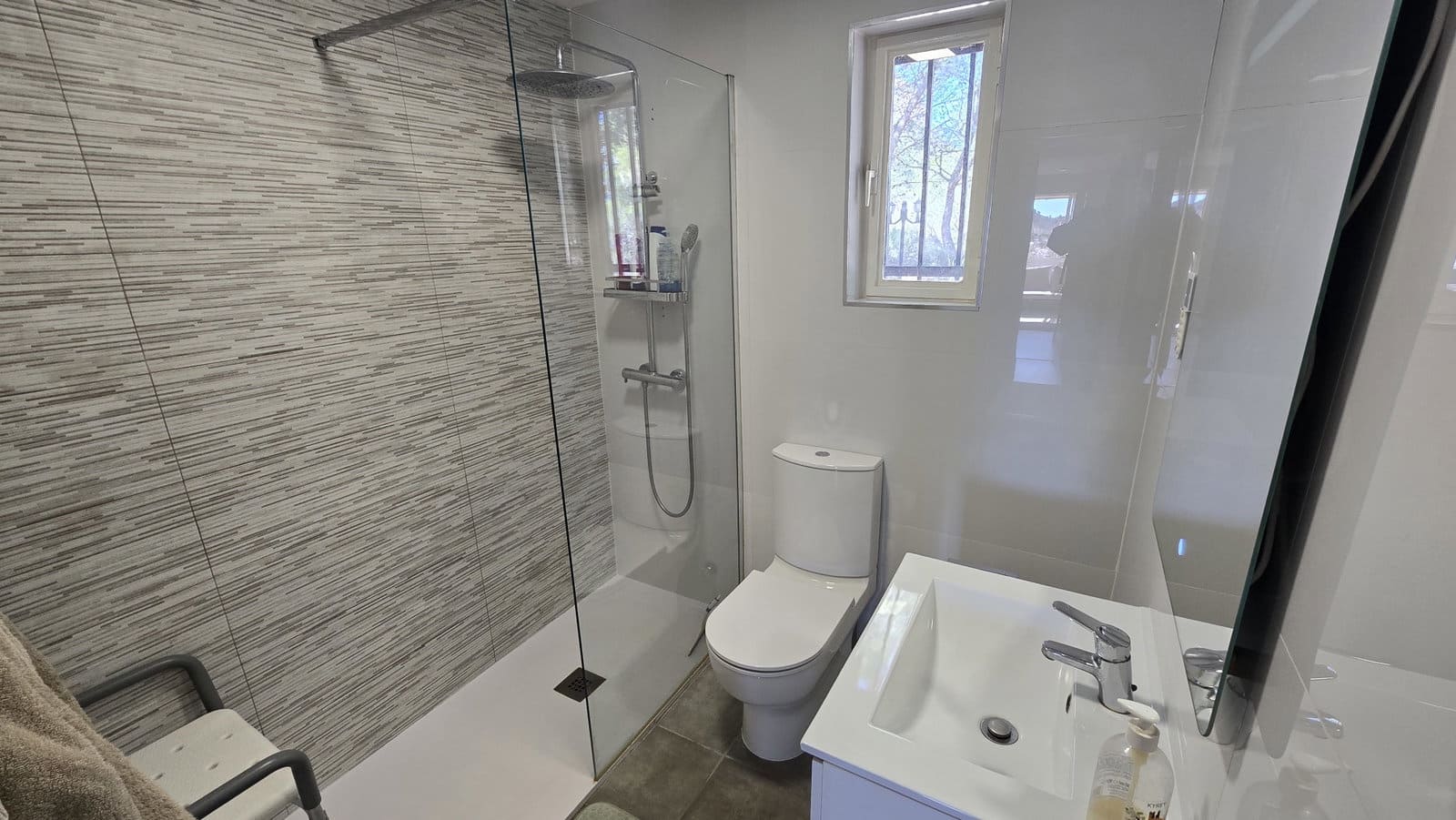 4 slaapkamer Finca/Landhuis te koop in Sax met zwembad garage - € 260.000 (Ref: 9606681)