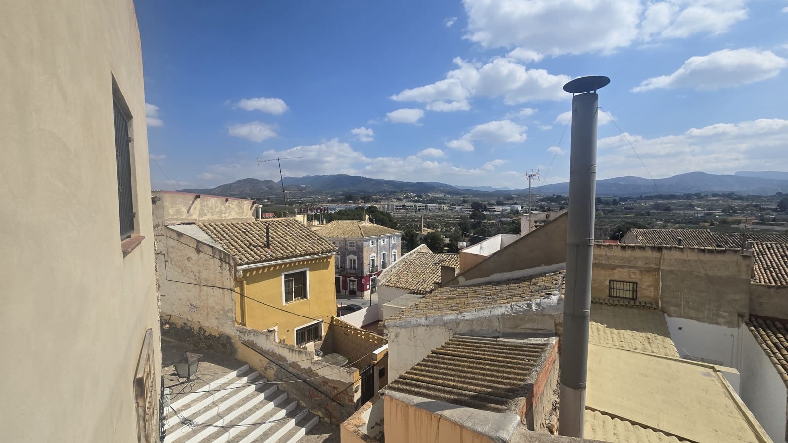 3 bedroom Townhouse for sale in Sax - € 92,000 (Ref: 9715416)