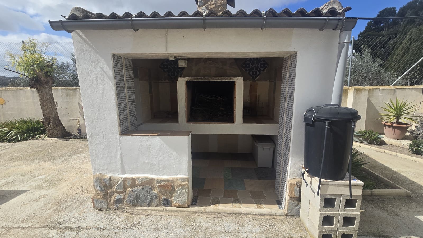 3 soverom Finca/Herregård til salgs i Sax med svømmebasseng garasje - € 230 000 (Ref: 9730781)