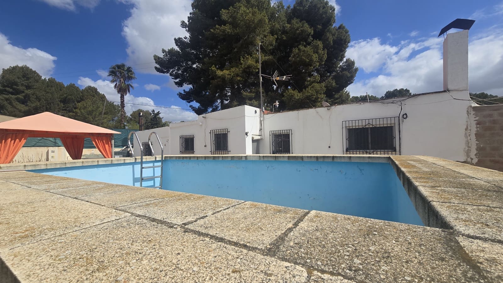 3 soverom Finca/Herregård til salgs i Sax med svømmebasseng garasje - € 230 000 (Ref: 9730781)