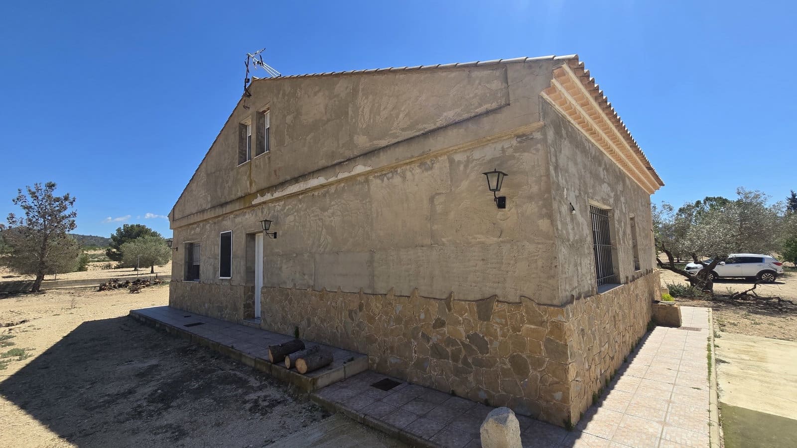 4 soveværelse Finca/Landehus til salg i Salinas med garage - € 270.000 (Ref: 9784368)