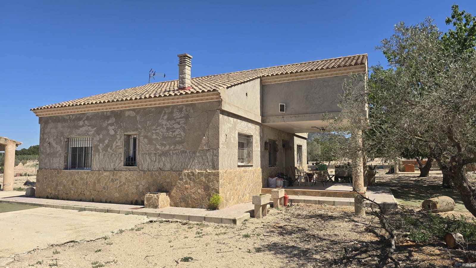 4 soveværelse Finca/Landehus til salg i Salinas med garage - € 270.000 (Ref: 9784368)