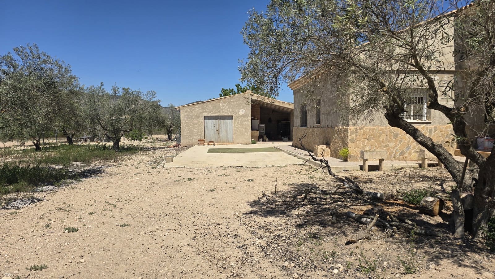 4 soveværelse Finca/Landehus til salg i Salinas med garage - € 270.000 (Ref: 9784368)
