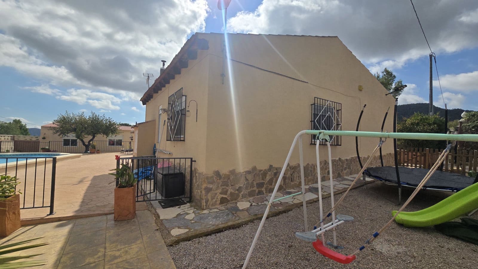 5 soveværelse Finca/Landehus til salg i Sax med swimmingpool garage - € 349.950 (Ref: 9802774)