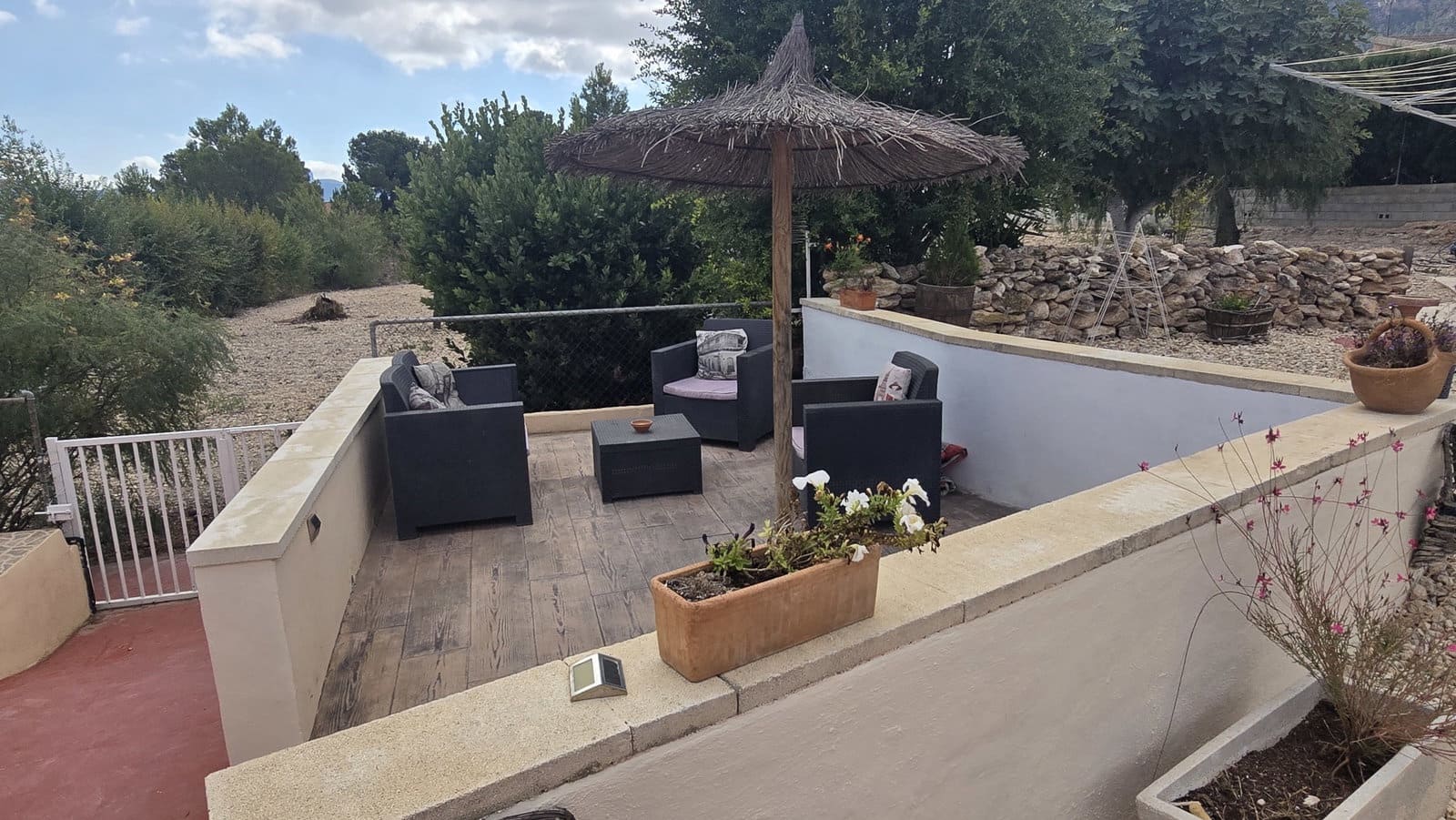 5 soveværelse Finca/Landehus til salg i Sax med swimmingpool garage - € 349.950 (Ref: 9802774)