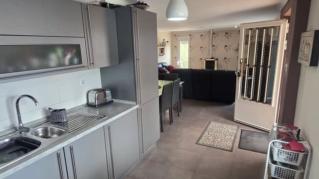 5 sypialnia Finka/Dom wiejski na sprzedaż w Sax z basenem garażem - 349 950 € (Ref: 9802774)