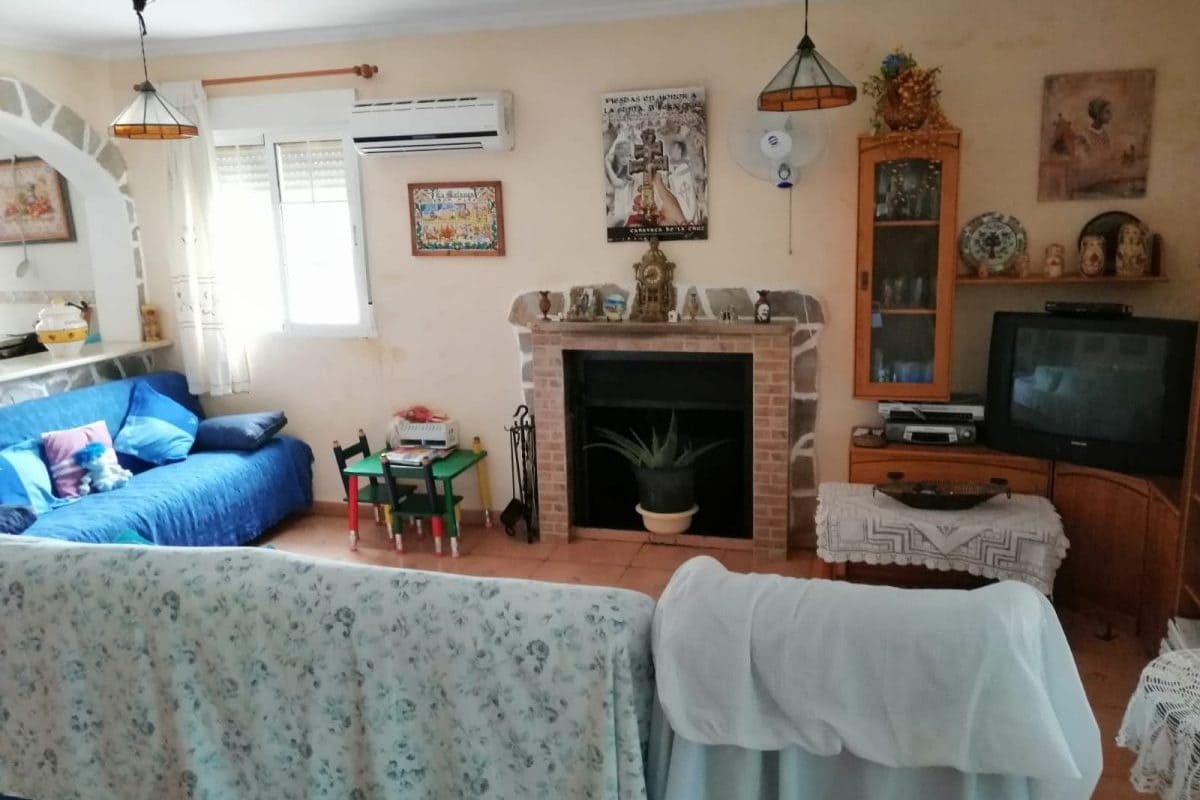2 bedroom Finca/Country House for sale in Sax with pool garage - € 155,000 (Ref: 9819140)