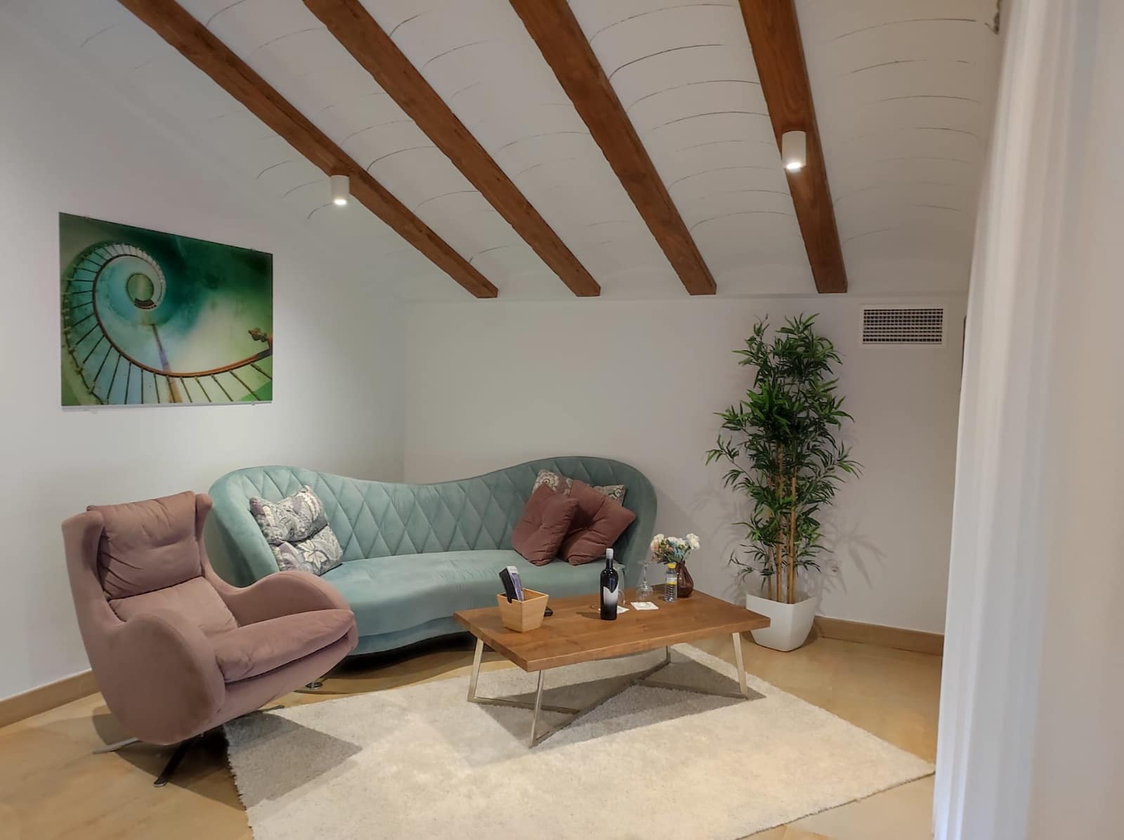 14 bedroom Commercial for sale in Yecla with pool garage - € 1,750,000 (Ref: 9821332)