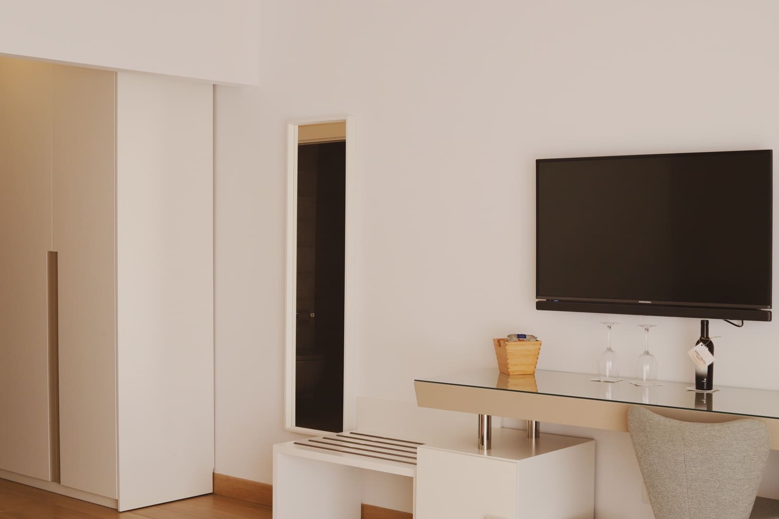 14 bedroom Commercial for sale in Yecla with pool garage - € 1,750,000 (Ref: 9821332)