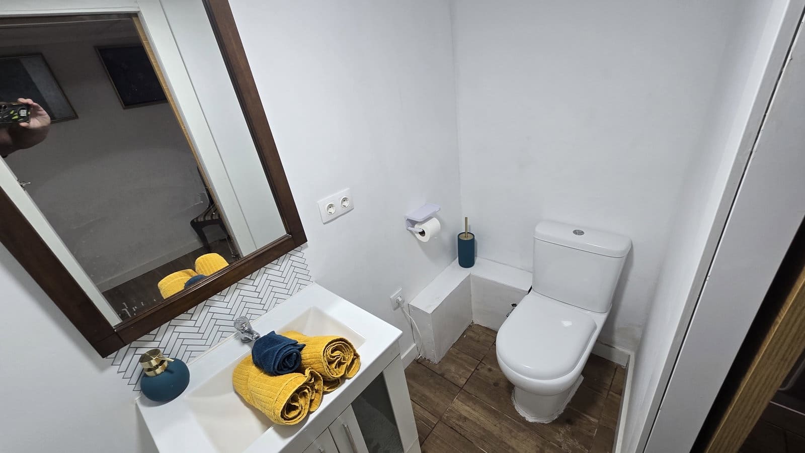 2 soveværelse Byhus til salg i Sax med swimmingpool garage - € 75.000 (Ref: 9827473)