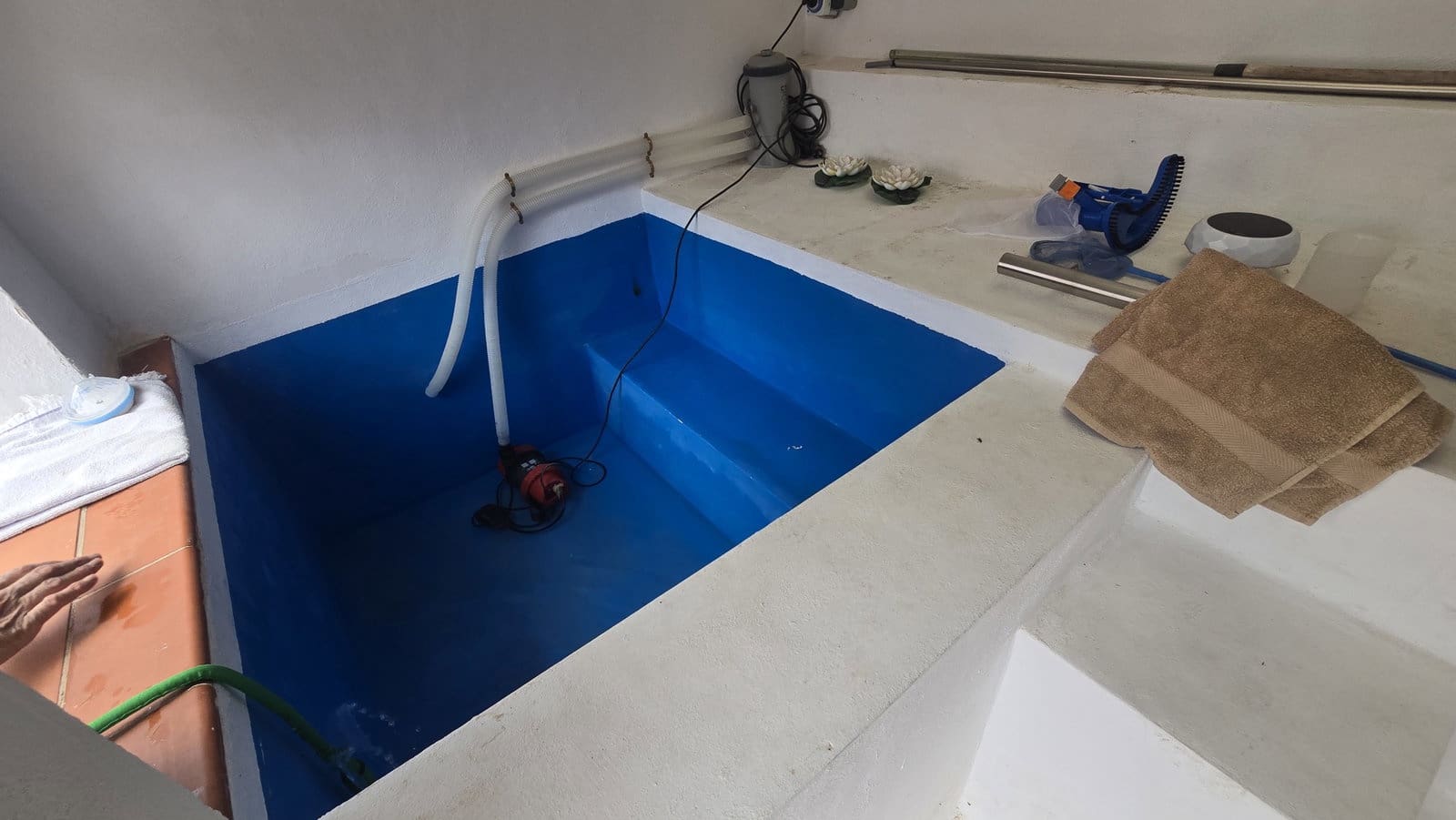 2 soveværelse Byhus til salg i Sax med swimmingpool garage - € 75.000 (Ref: 9827473)