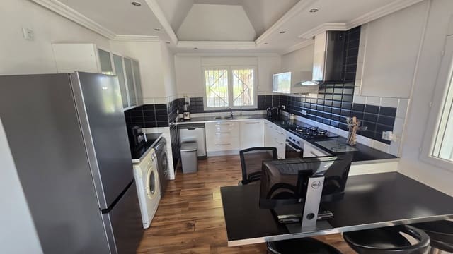 3 sypialnia Finka/Dom wiejski na sprzedaż w Sax z basenem garażem - 299 950 € (Ref: 9834532)
