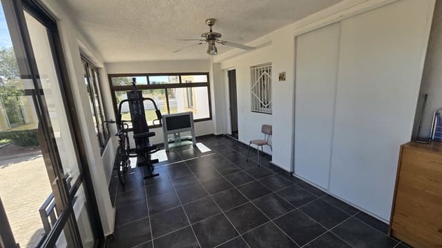 3 sypialnia Finka/Dom wiejski na sprzedaż w Sax z basenem garażem - 299 950 € (Ref: 9834532)