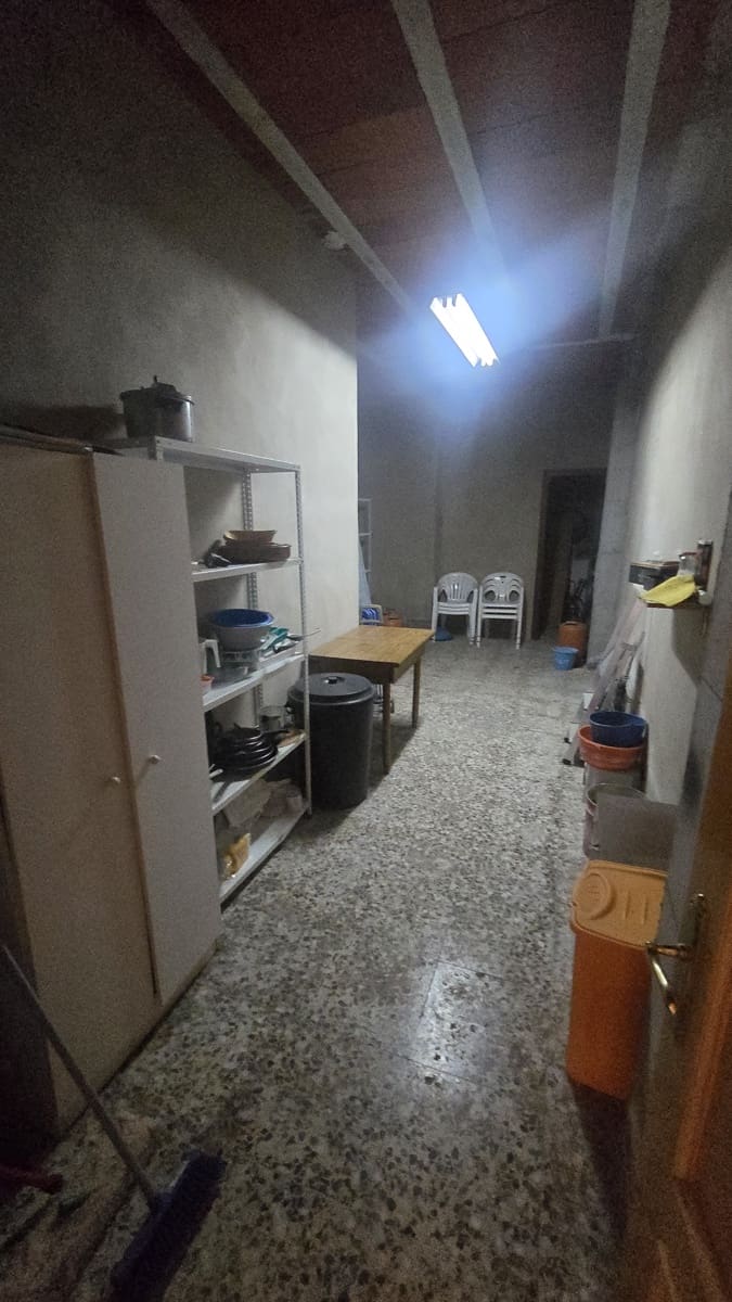 6 bedroom Townhouse for sale in Salinas with garage - € 160,000 (Ref: 9862429)