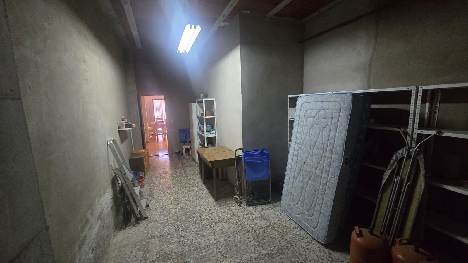 6 bedroom Townhouse for sale in Salinas with garage - € 160,000 (Ref: 9862429)