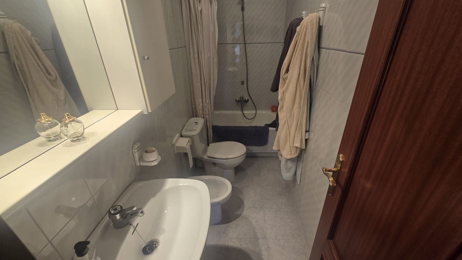 6 bedroom Townhouse for sale in Salinas with garage - € 160,000 (Ref: 9862429)