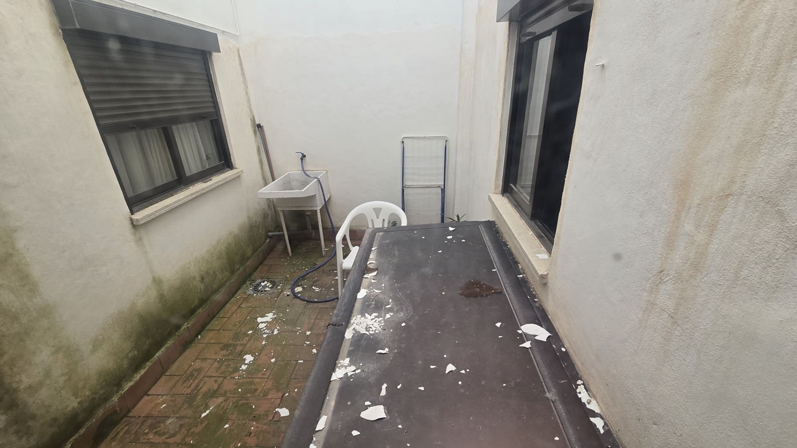 6 bedroom Townhouse for sale in Salinas with garage - € 160,000 (Ref: 9862429)