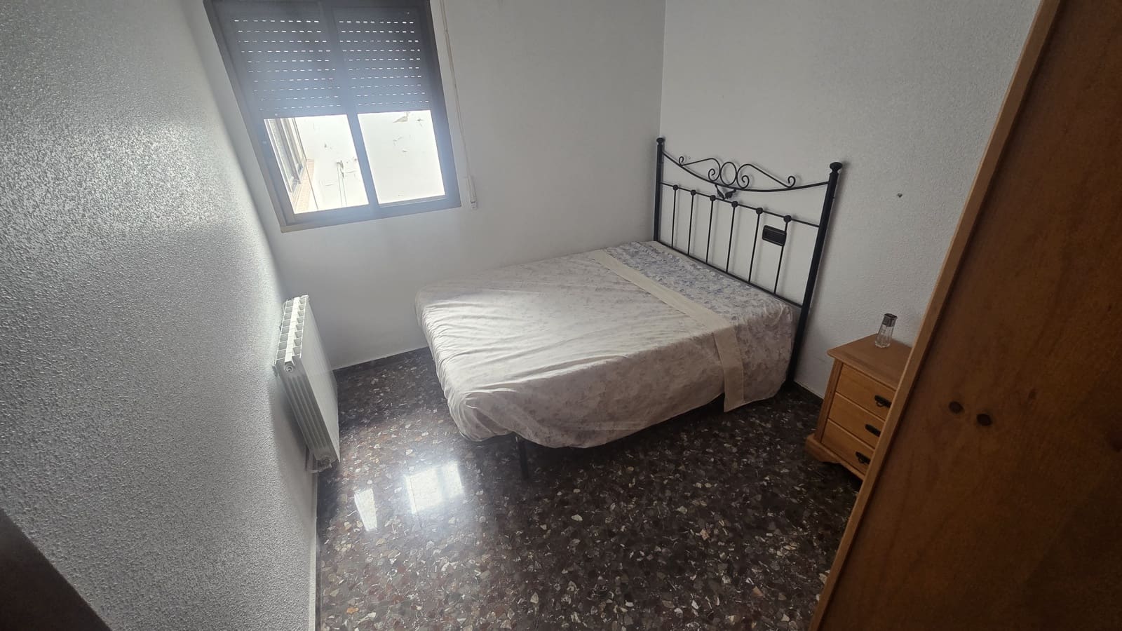 6 bedroom Townhouse for sale in Salinas with garage - € 160,000 (Ref: 9862429)