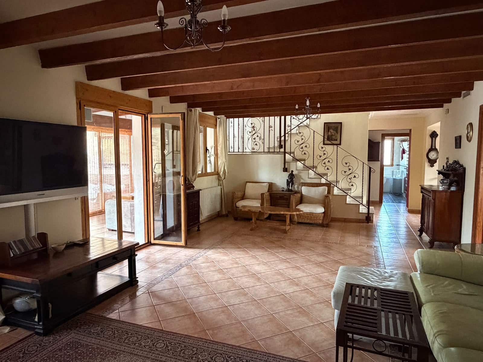 6 bedroom Villa for sale in Salinas with pool garage - € 595,000 (Ref: 9956491)