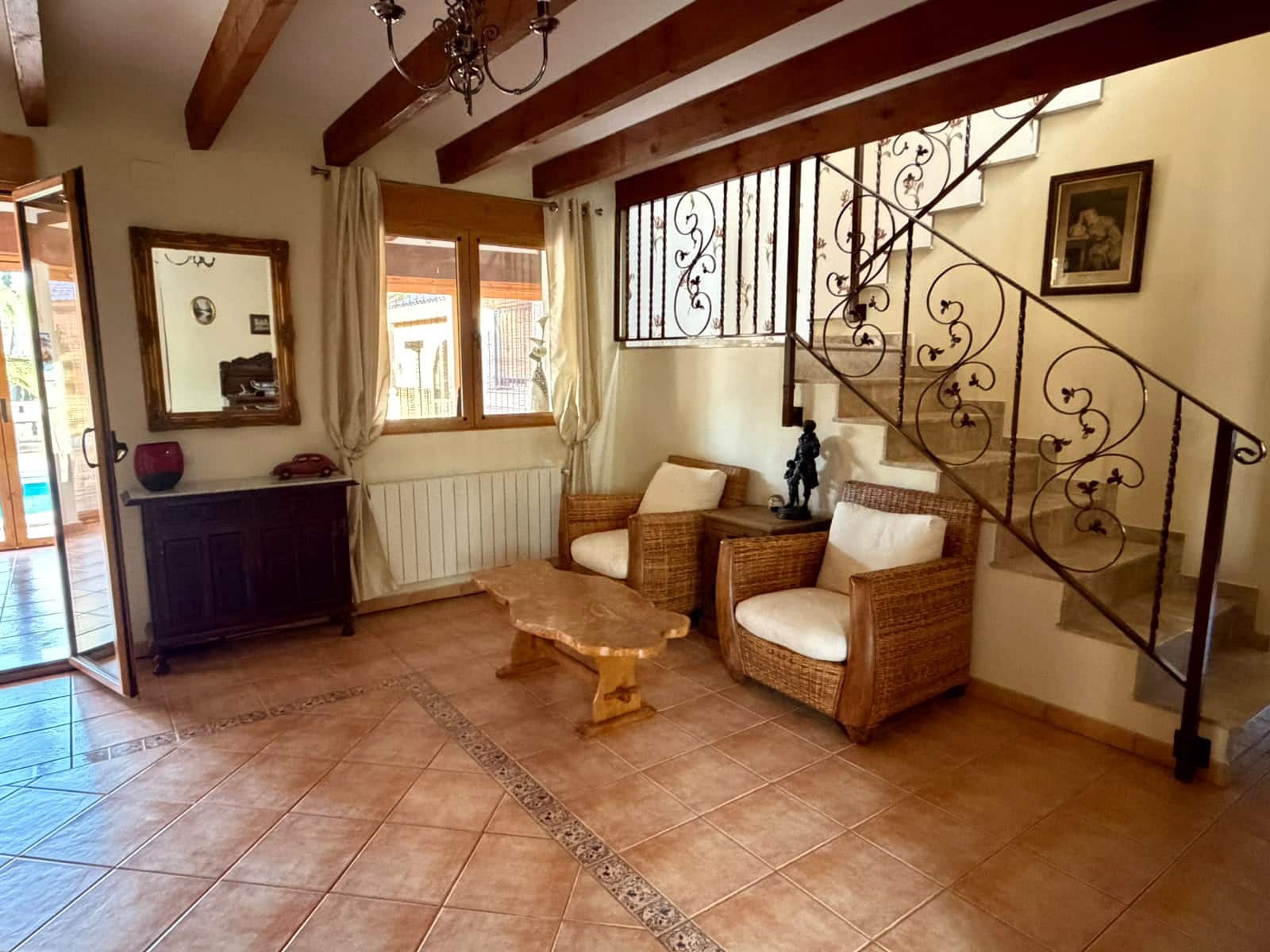6 bedroom Villa for sale in Salinas with pool garage - € 595,000 (Ref: 9956491)