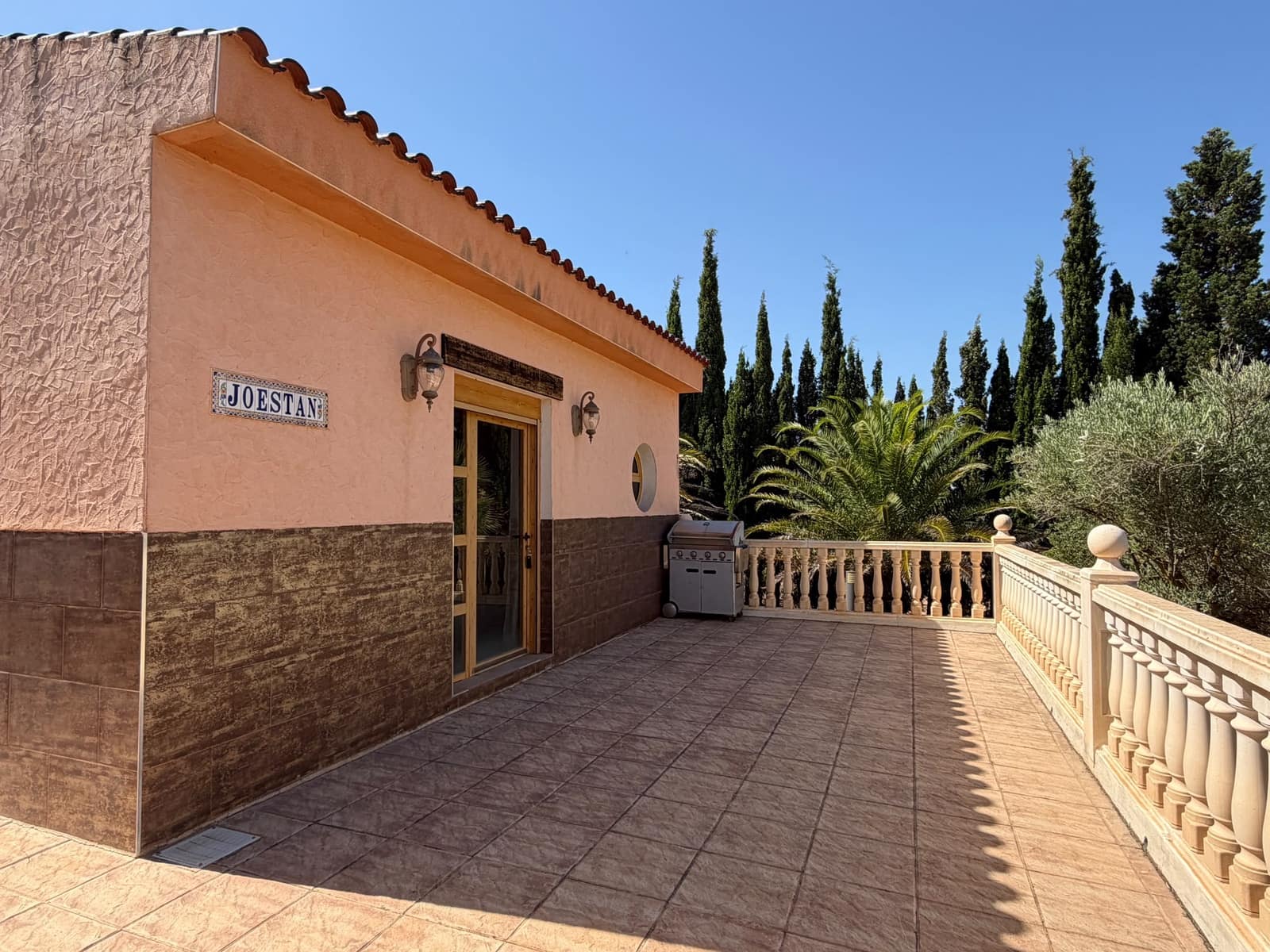 6 bedroom Villa for sale in Salinas with pool garage - € 595,000 (Ref: 9956491)