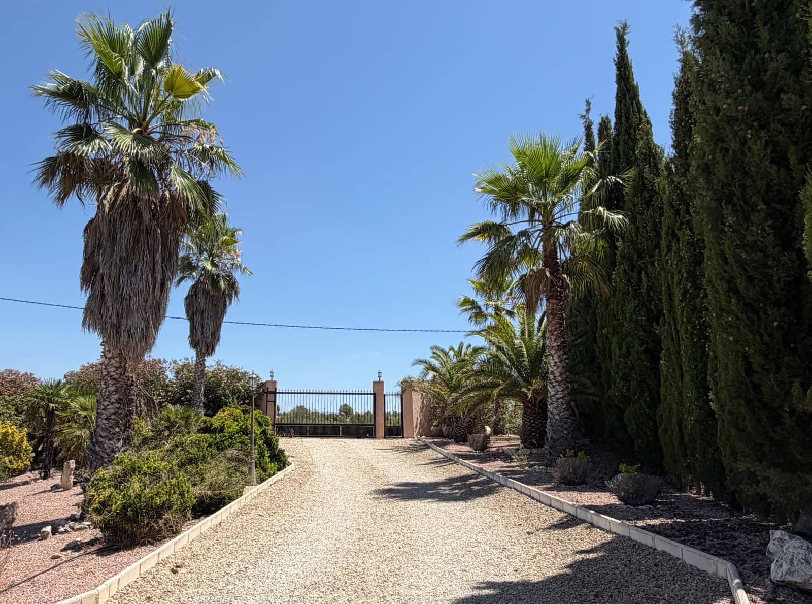 6 quarto Moradia para venda em Salinas com piscina garagem - 595 000 € (Ref: 9956491)