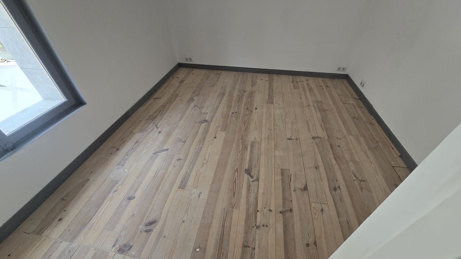 3 soverom Hus til salgs i Sax med garasje - € 125 000 (Ref: 9974363)